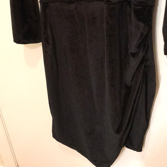 Dress - Picture 7 of 8